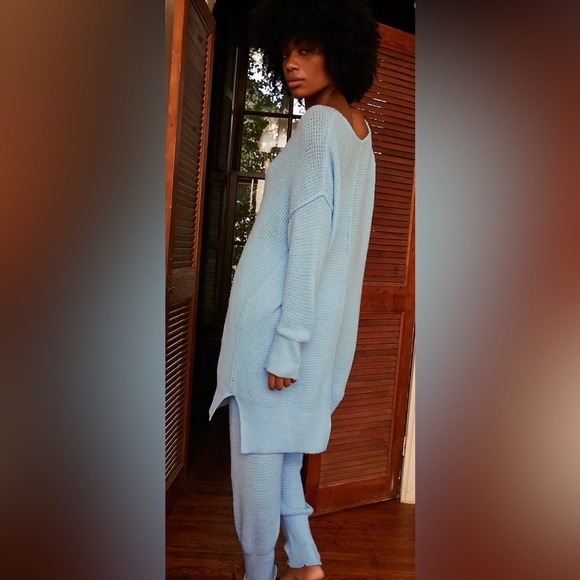 Free People C.O.Z.Y Soft Knit Pullover Lounge Top Oversized NEW Medium/Large - Picture 6 of 7